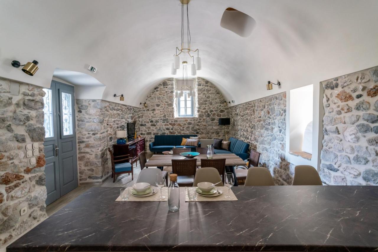 Englezena'S Guesthouse Leonídion Екстериор снимка