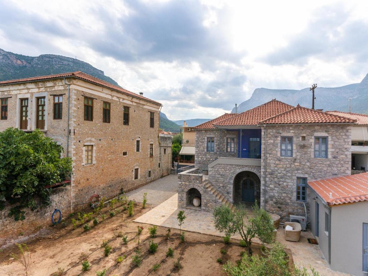 Englezena'S Guesthouse Leonídion Екстериор снимка